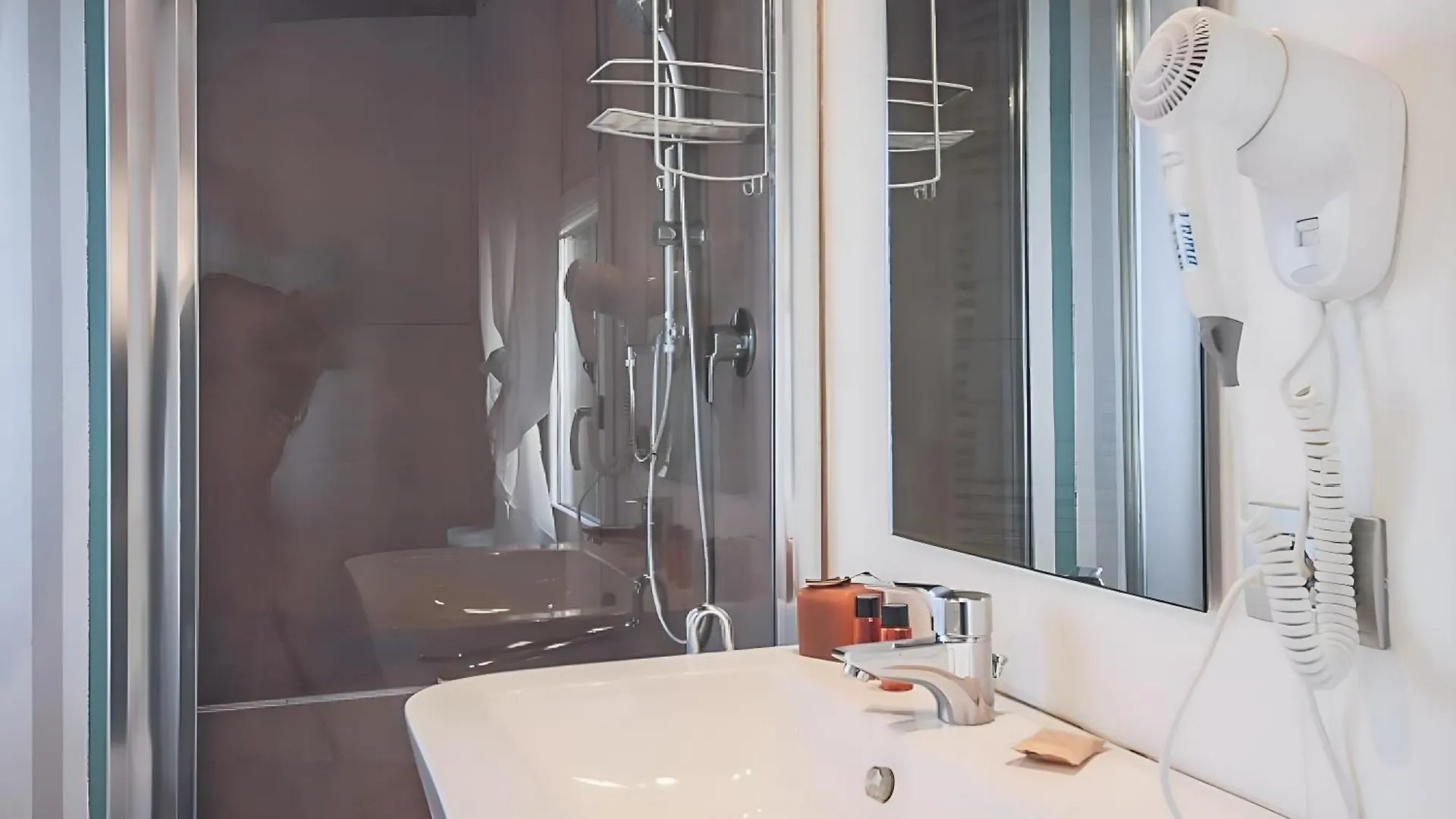 Elegant And Bright Flat Near The Duomo Daire Floransa