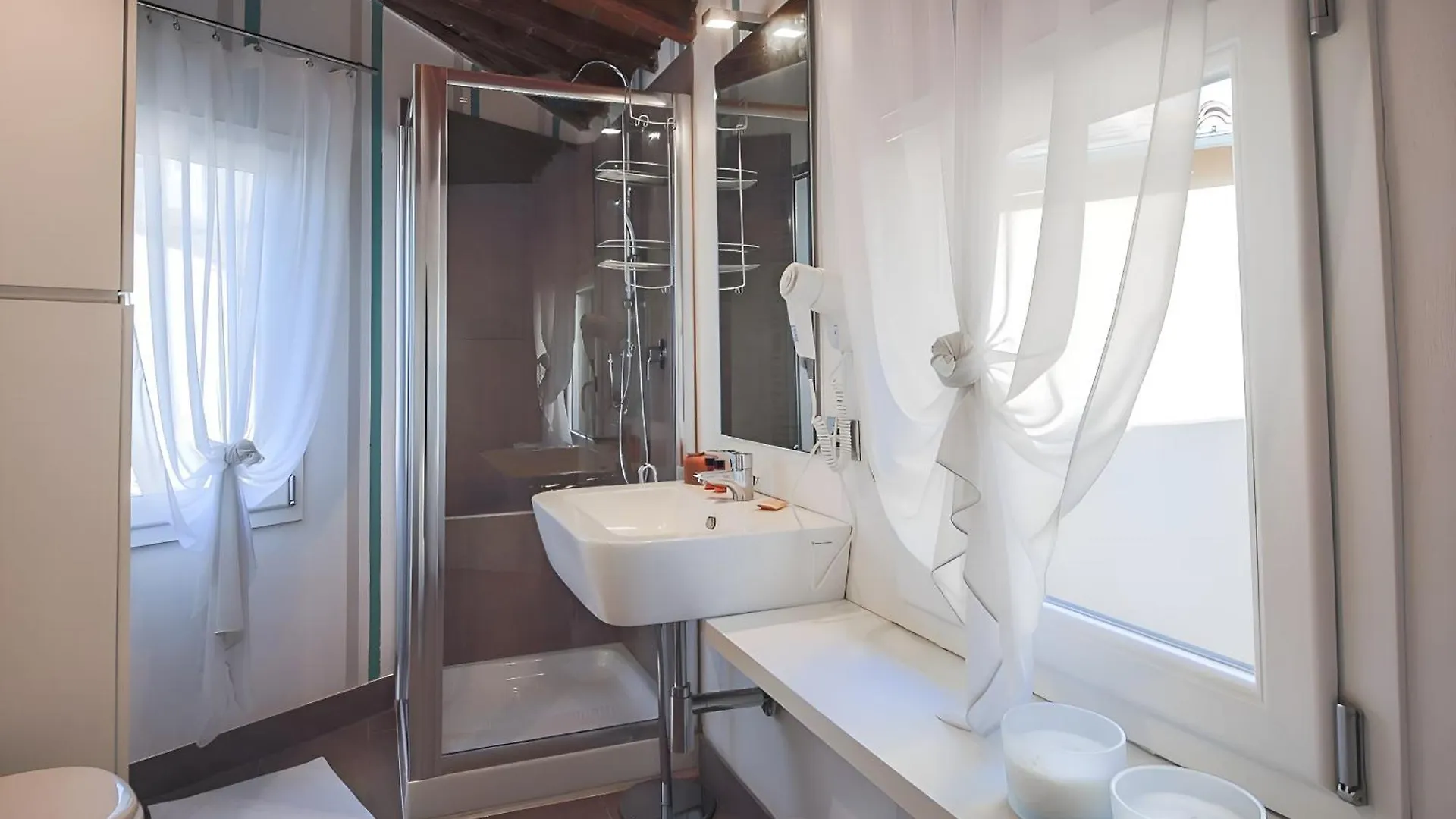 Appartamento Elegant And Bright Flat Near The Duomo Firenze 0*,  Italia